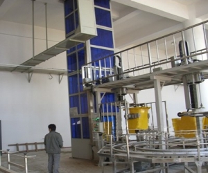 Reciprocating elevator